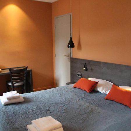 Hotel Le Pont Neuf Saint-Affrique Ngoại thất bức ảnh