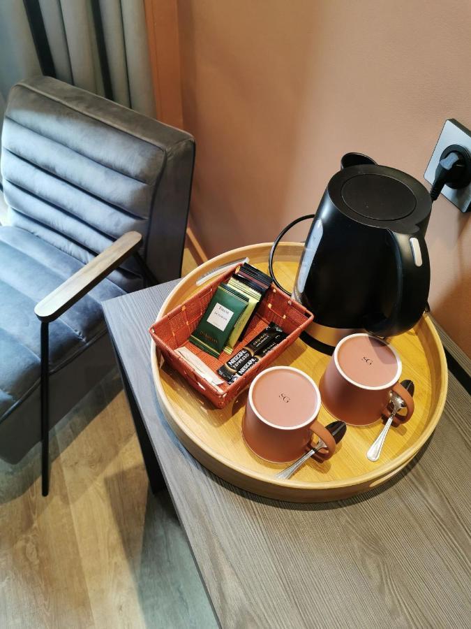Hotel Le Pont Neuf Saint-Affrique Ngoại thất bức ảnh