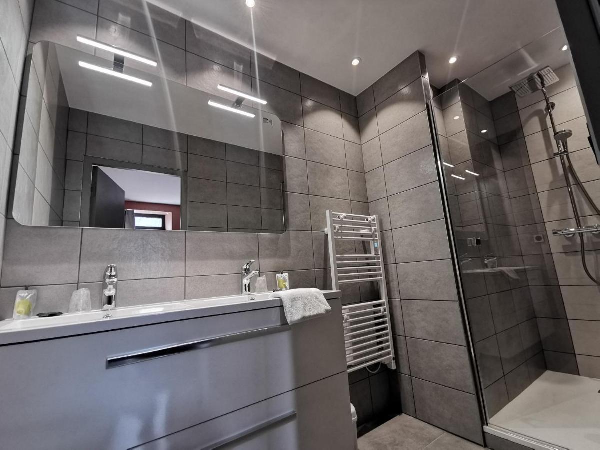 Hotel Le Pont Neuf Saint-Affrique Ngoại thất bức ảnh