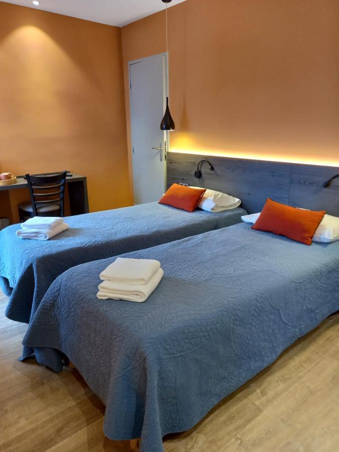Hotel Le Pont Neuf Saint-Affrique Ngoại thất bức ảnh